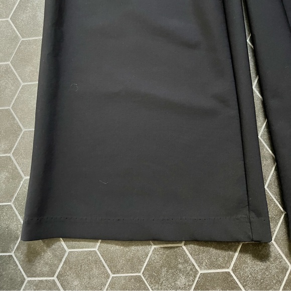 High quality Carbon38 wide leg pant. Perfect for dressing up or down. - Picture 3 of 4